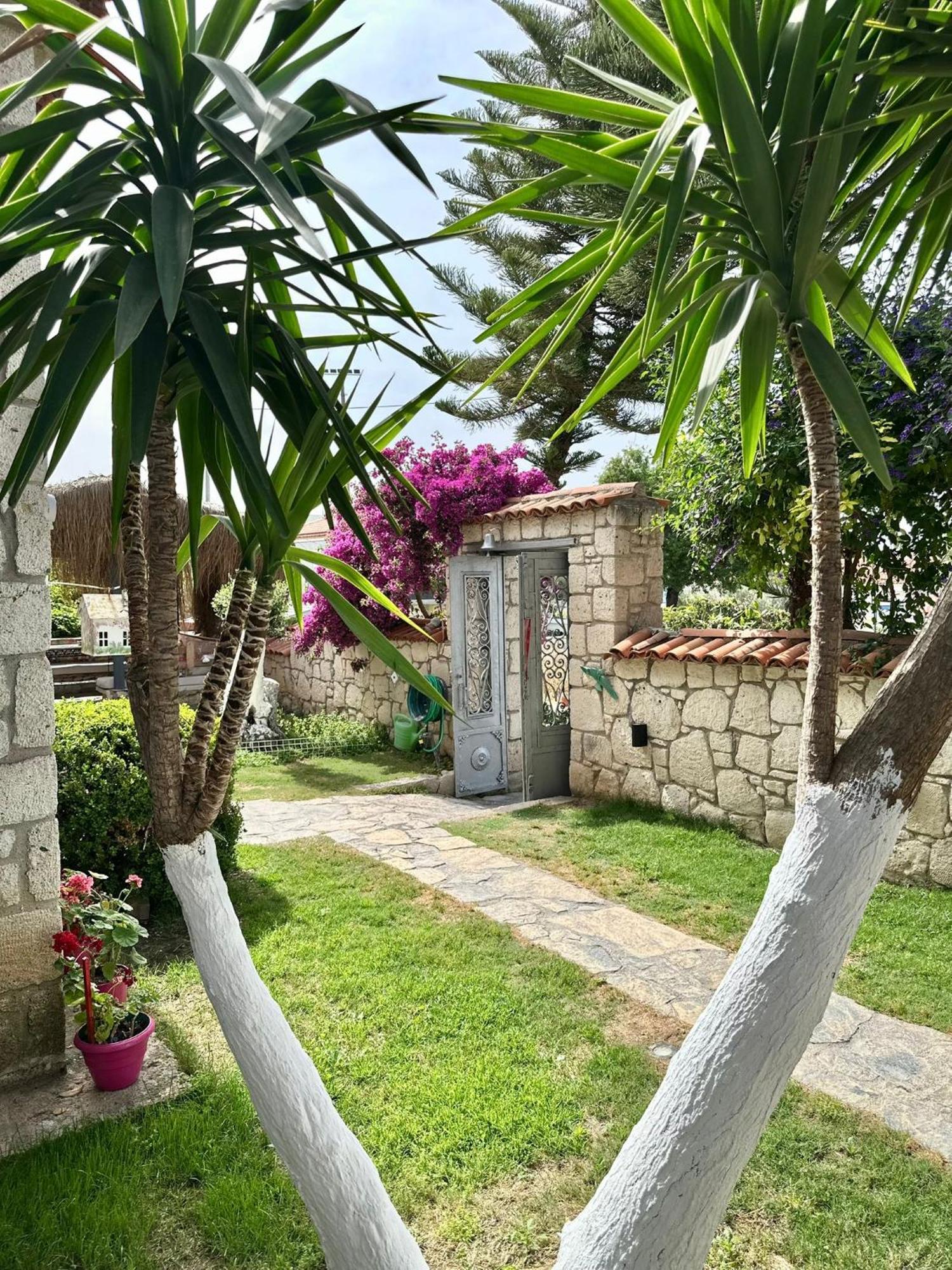 Hotel Aisem By Hire à Alaçatı Extérieur photo