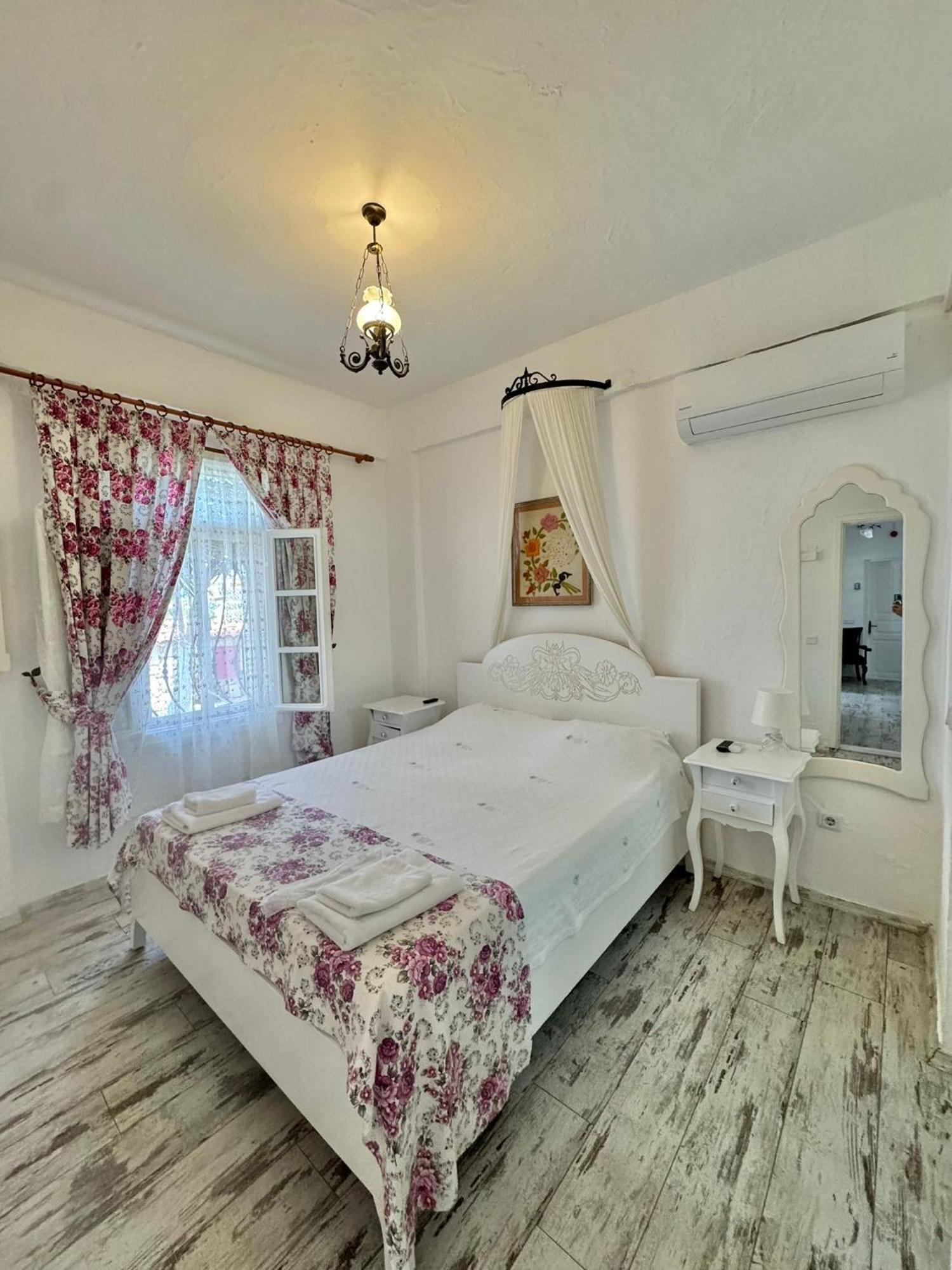 Hotel Aisem By Hire à Alaçatı Extérieur photo