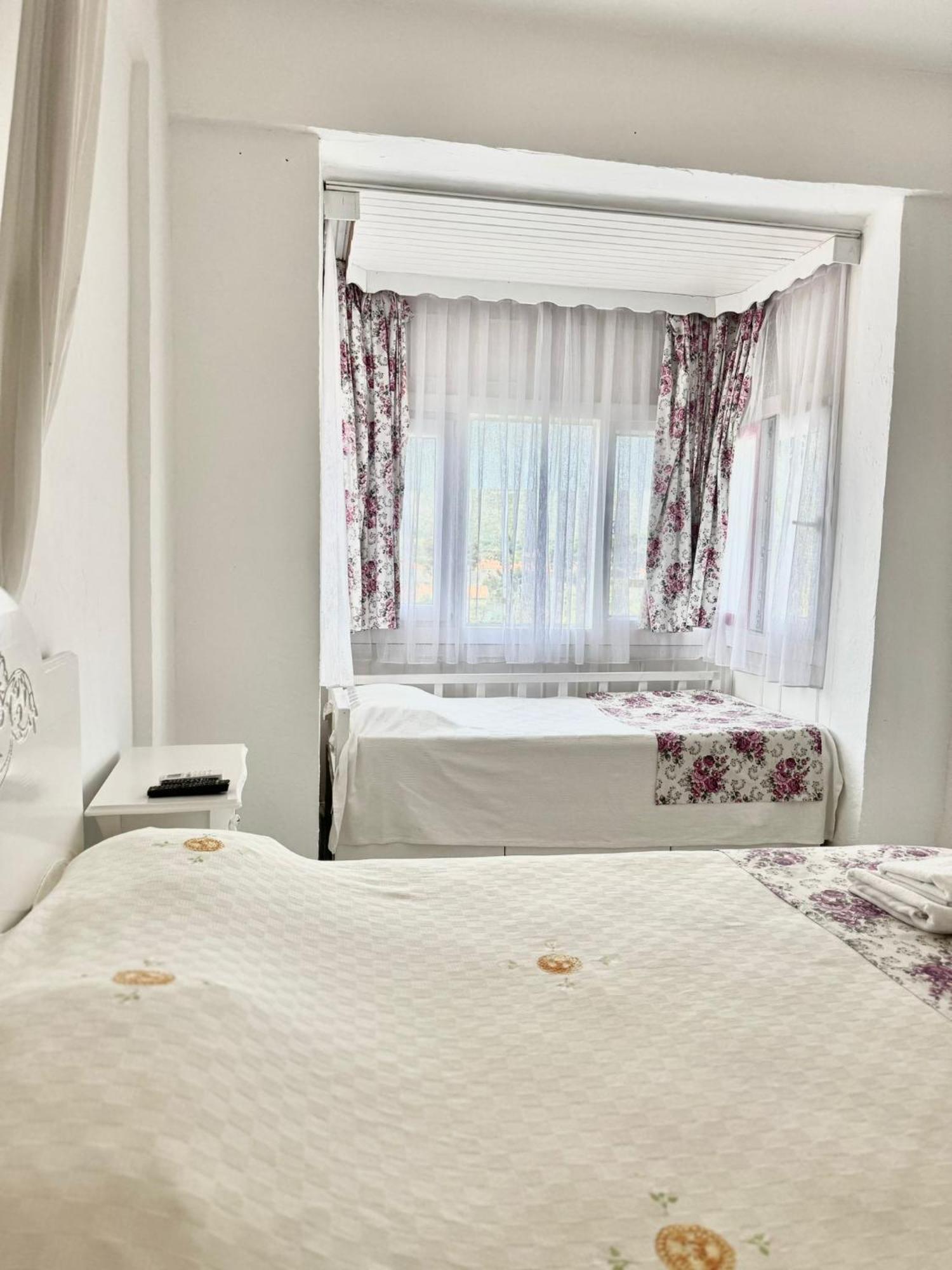 Hotel Aisem By Hire à Alaçatı Extérieur photo