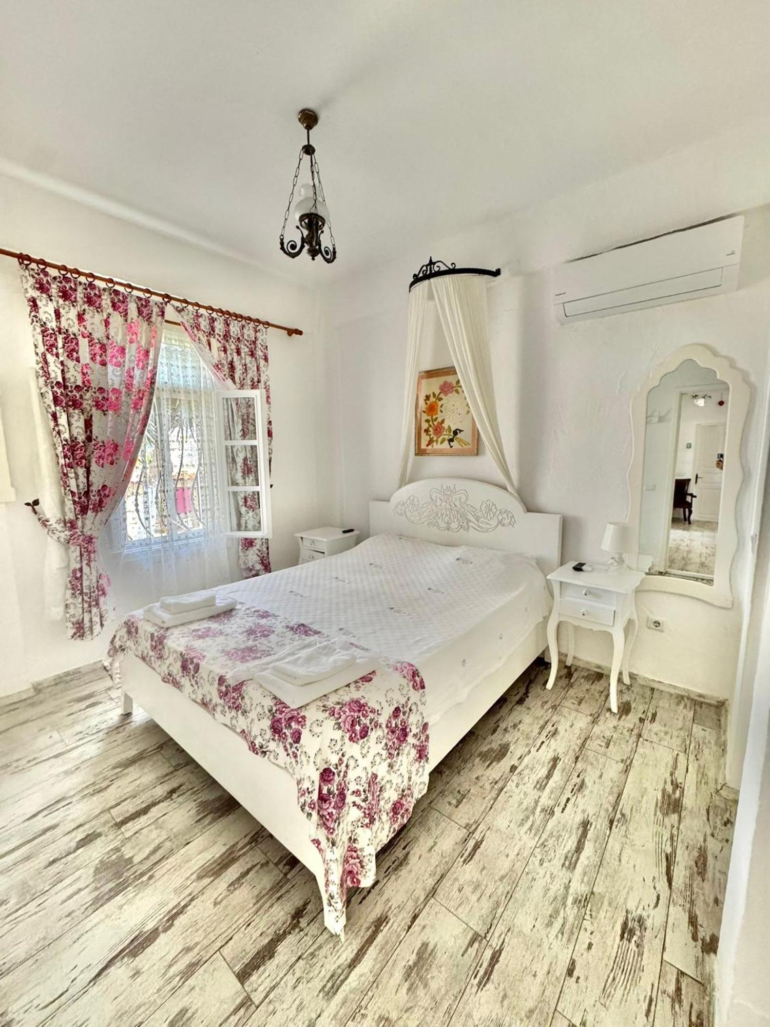 Hotel Aisem By Hire à Alaçatı Extérieur photo