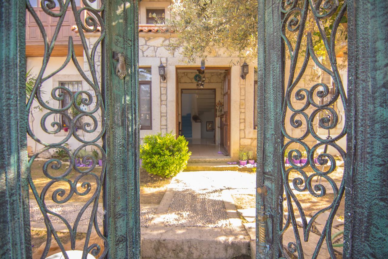 Hotel Aisem By Hire à Alaçatı Extérieur photo