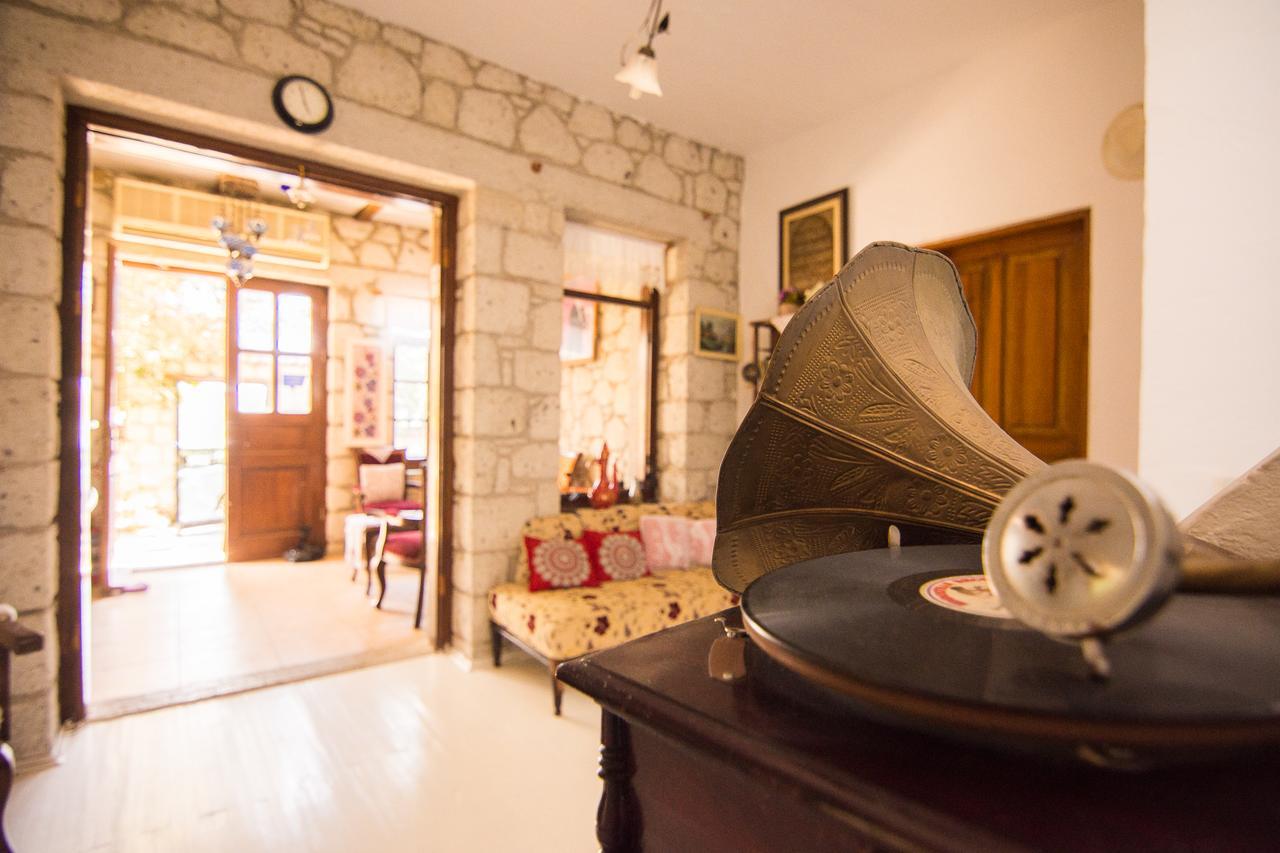 Hotel Aisem By Hire à Alaçatı Extérieur photo